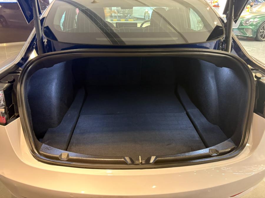 Model 3 Standard Range Plus - Image 5